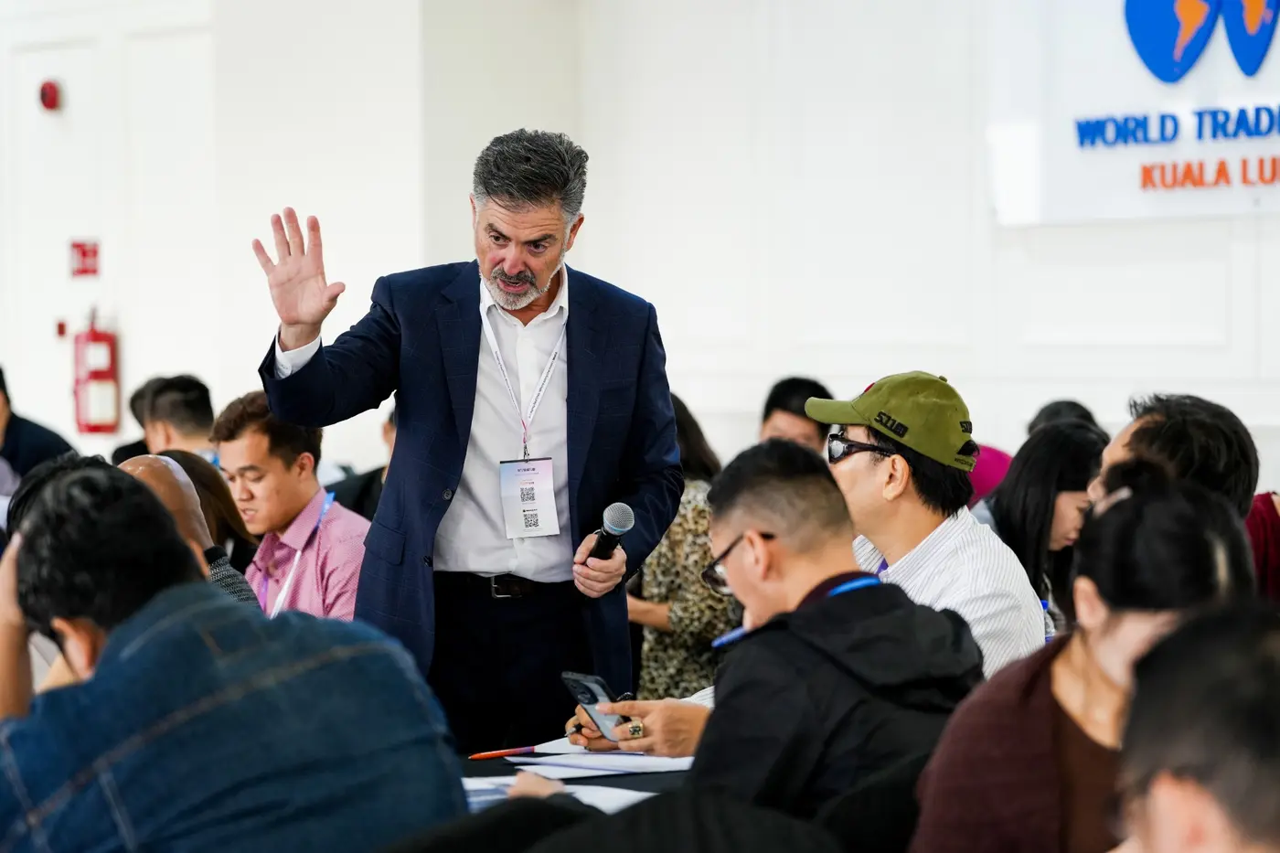 Cristian Ulloa leading an interactive finance workshop